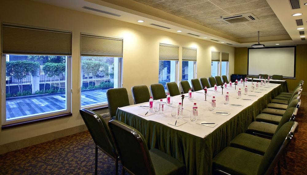Muse Sarovar Portico Nehru Place Nueva Delhi Exterior foto