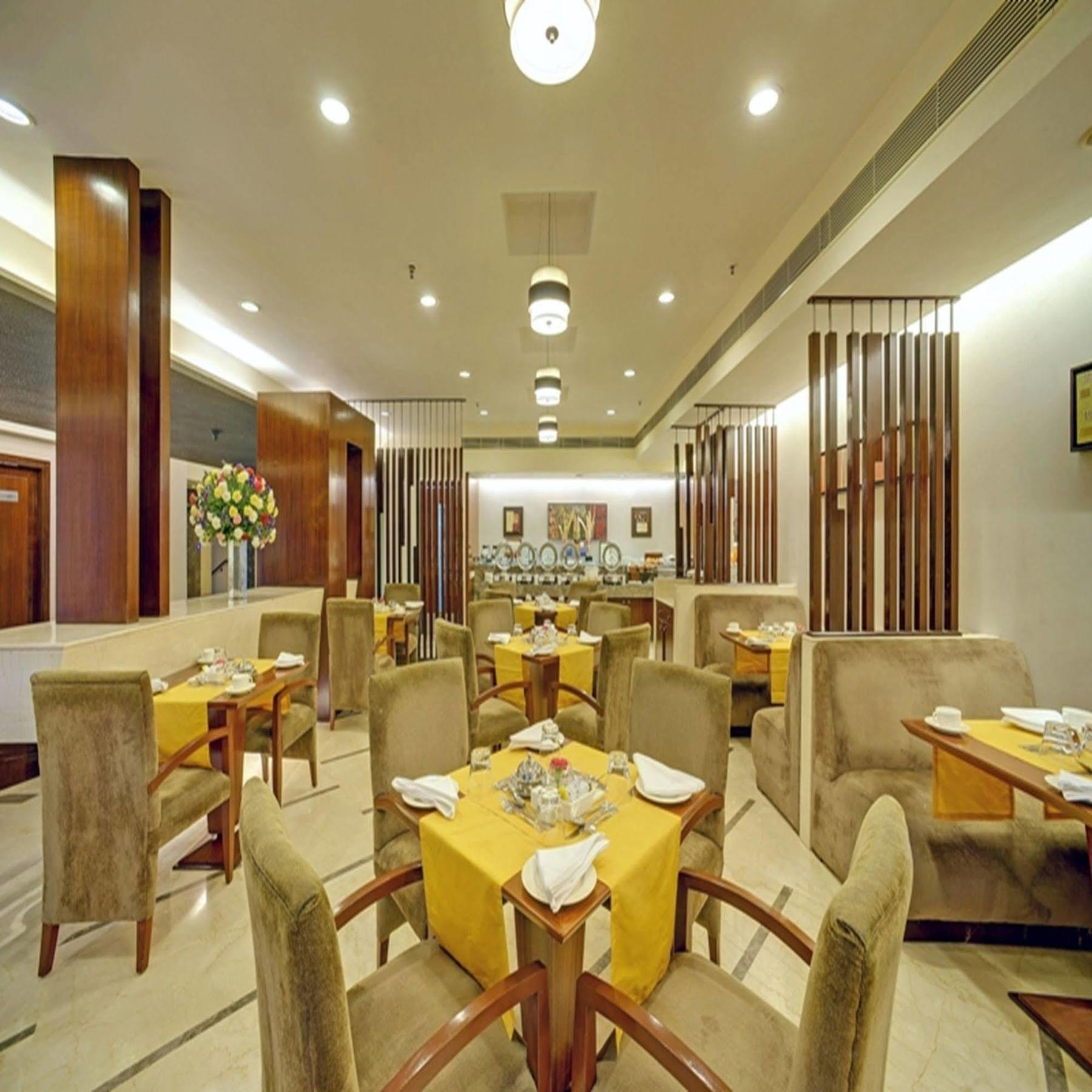 Muse Sarovar Portico Nehru Place Nueva Delhi Exterior foto