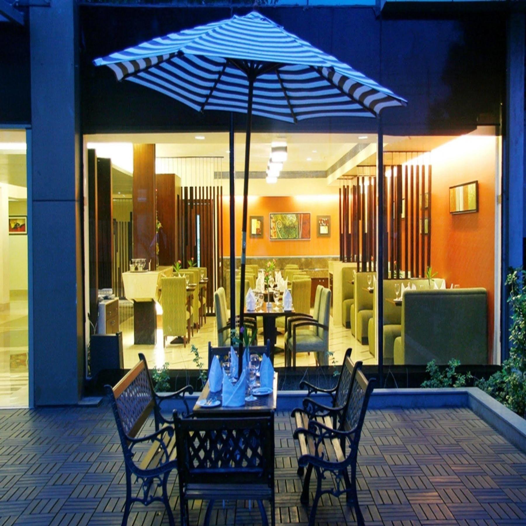 Muse Sarovar Portico Nehru Place Nueva Delhi Exterior foto