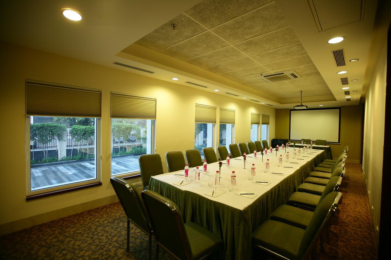 Muse Sarovar Portico Nehru Place Nueva Delhi Exterior foto